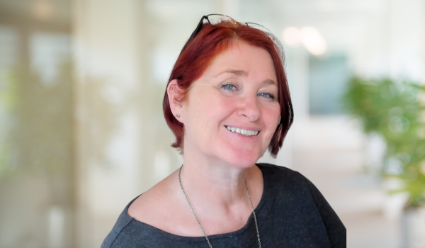 Vivian Bille webdesigner og AI mentor for kvindelige servicebaserede virksomheder